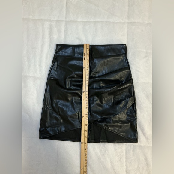 Black Faux Leather Skirt - Picture 4 of 6